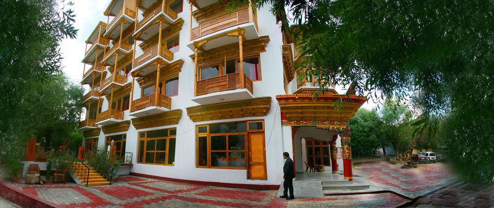 Hotel Grand Himalaya Leh Exterior photo